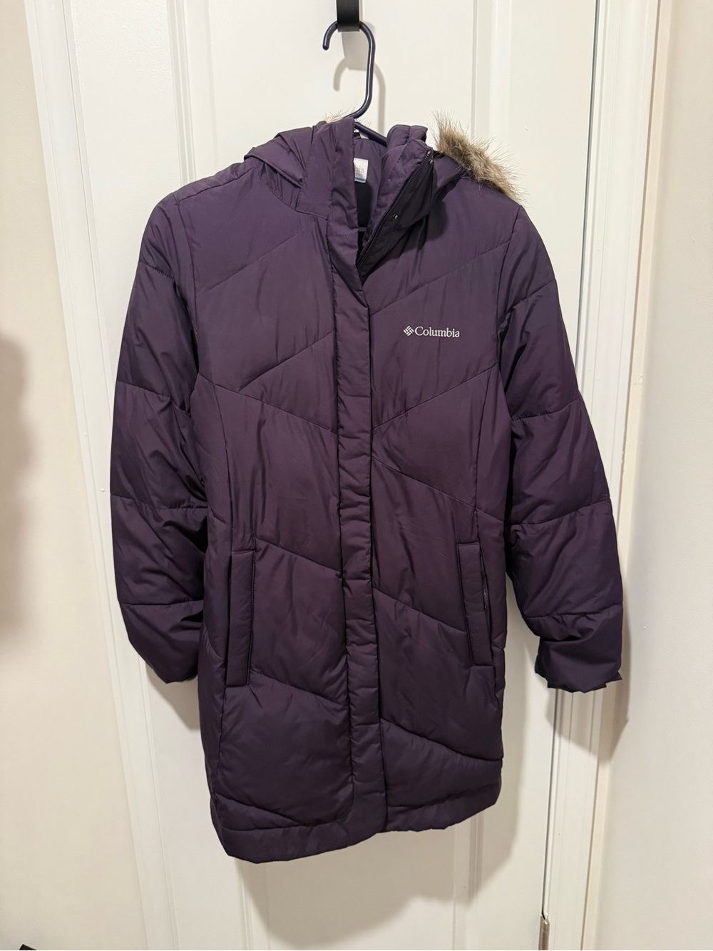 Columbia Woman’s Purple Insulated Hooded Coat